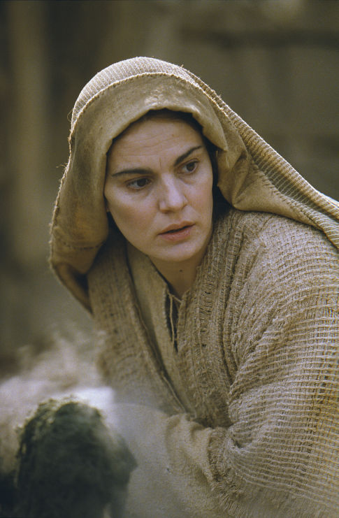 Maia Morgenstern u00EEn The passion of the Christ (2004