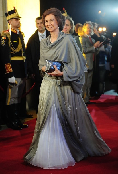 Spanish Queen Sofia arrives at The National Opera to attends the celebration concert of King Michael I of Romania for his 90's anniversary in Bucharest on October 25, 2011.     AFP PHOTO/ DANIEL MIHAILESCU (Photo credit should read DANIEL MIHAILESCU/AFP/Getty Images)